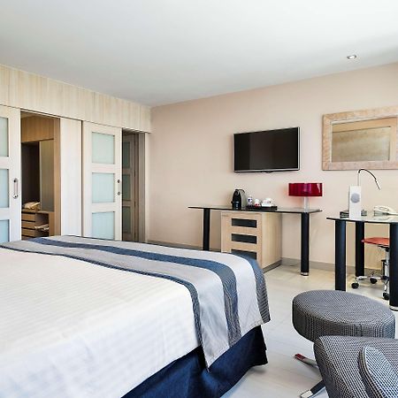 The Level At Melia Sevilla Экстерьер фото