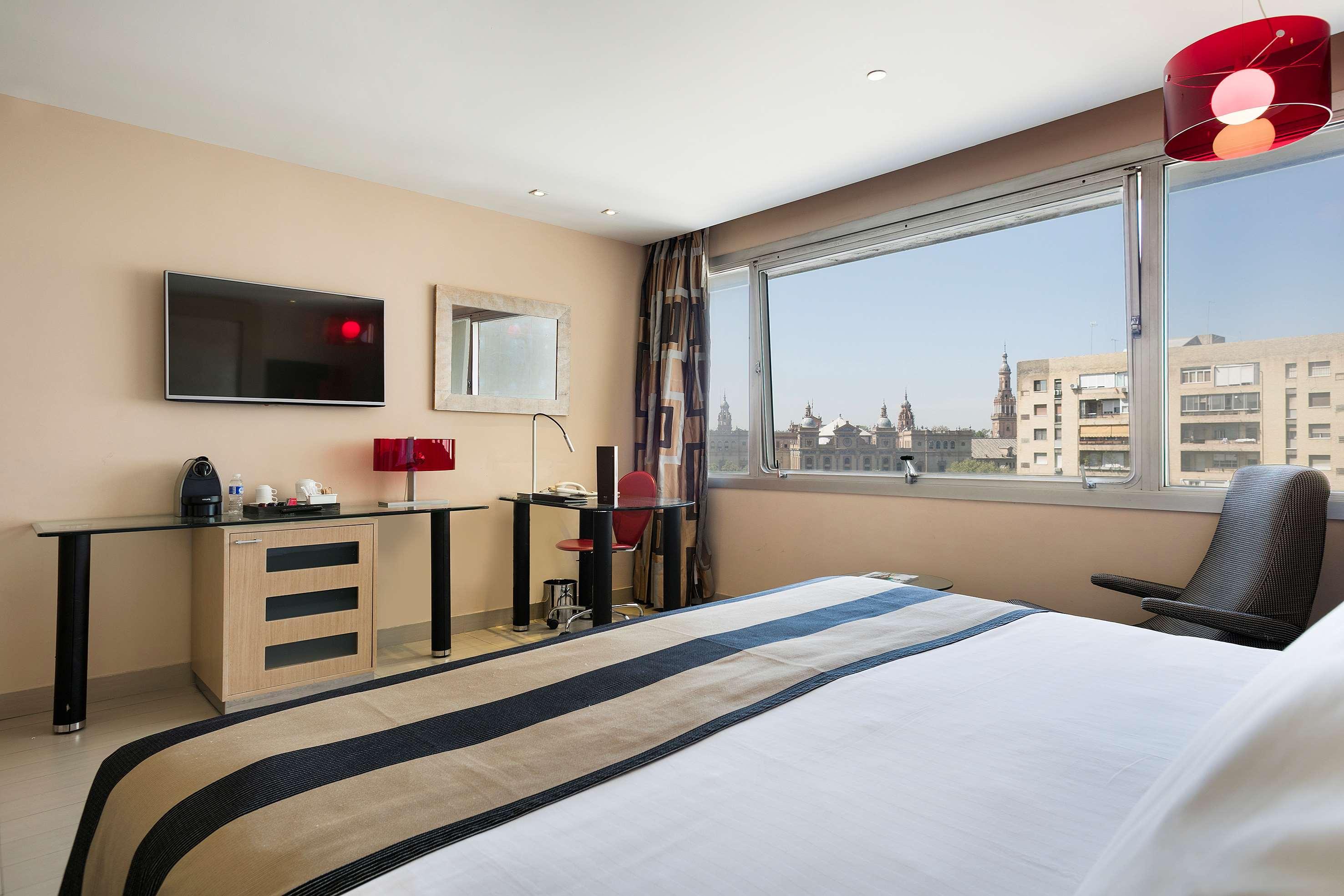The Level At Melia Sevilla Экстерьер фото